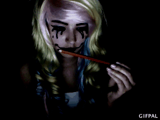 nightwing-boywonder:  the-real-edd:  Doing some notepad makeup tests ( I dont have the dress yet ;u; )   THIS IS AMAZING 