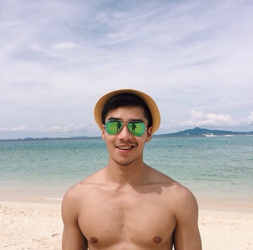 alrightmrpark: I found another Thailand guys and he’s super hot & sexy. He’s IG is @dust_ntk . 