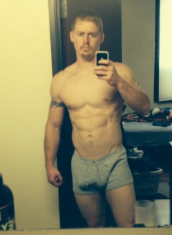 guyswithiphones-nude:  Guys with iPhones http://ift.tt/1bHkUpB