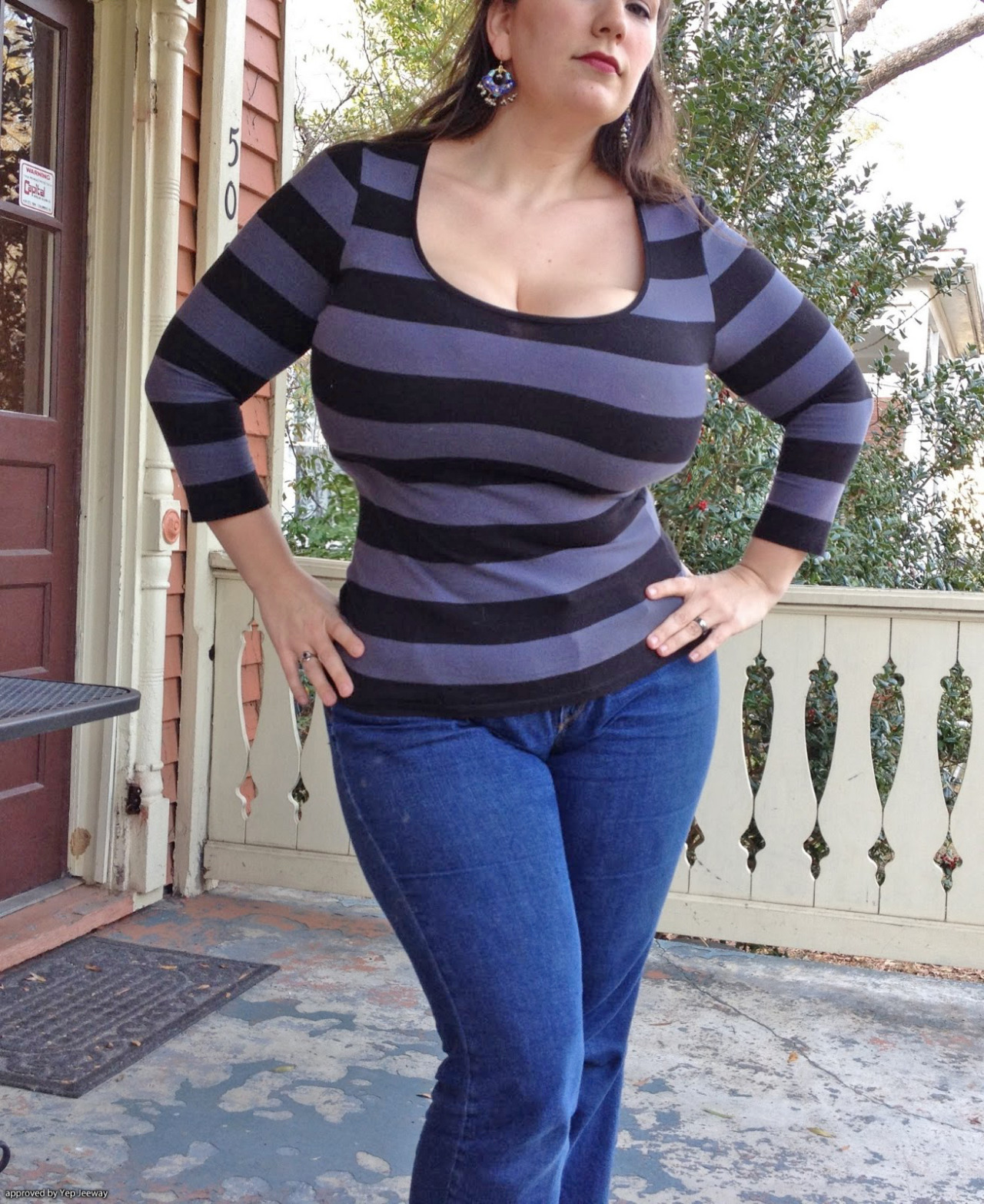 cleavagetweet:  Sweatermeat cleavage