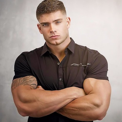 Porn photo hypnomasterl:His arms might be big and beefy,
