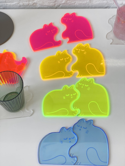 natalikoromotoart: “Perfect Nap” Set of 2 acrylic embracing Kitty coasters. ☕️natal