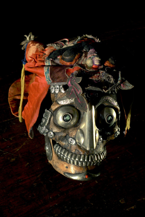 ryanmatthewcohn:Kapala Skull with Adornment. Ryan Matthew’s Collection. Photo by Sergio Royzen