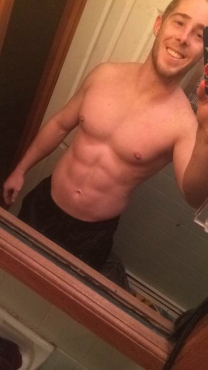 mystraightfriend:  Mystraightfriend.tumblr.com