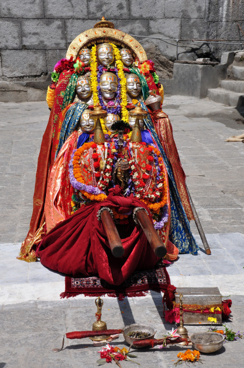 Palanquim with deities masks (moha), Manali