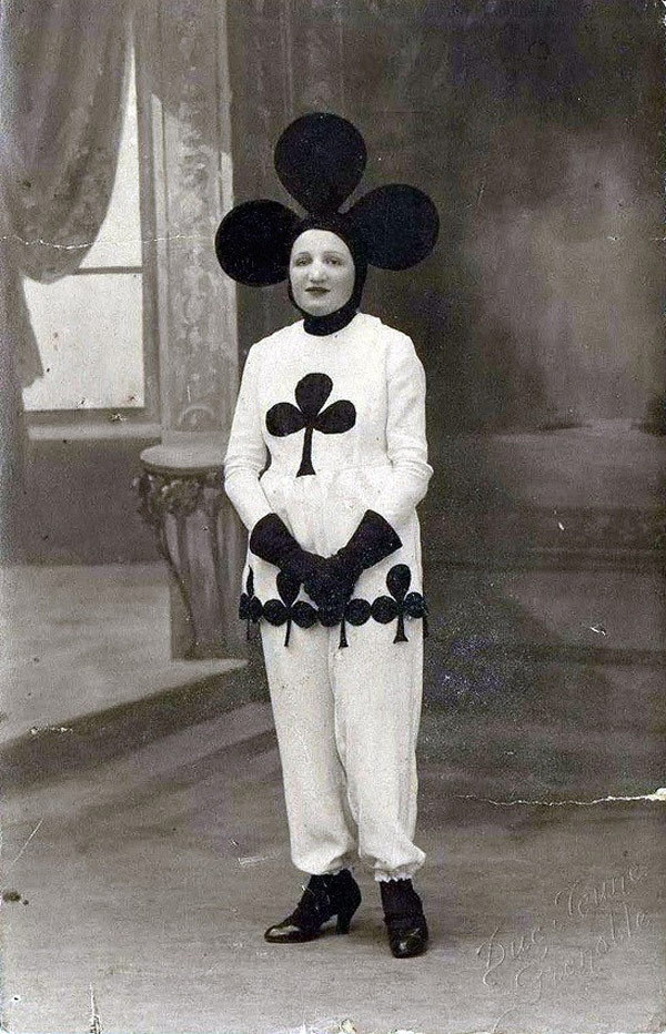 weirdvintage:  Club costume, c. 1920s (via) 