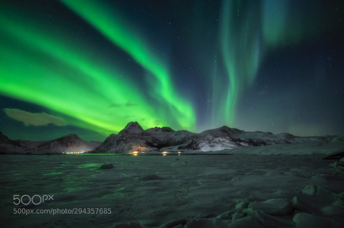 Northern Lights Magic by rrr_rowie