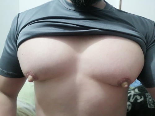 musculartits: