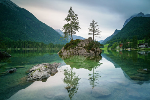 schieflicht:eight minutes of lake hintersee