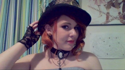 Compulsory Steampunk selfie in my new top hat. I wore it to my town’s first ever Steampunk gathering