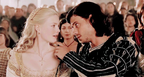 buffyscmmers:Cesare &amp; Lucrezia in Season 1, Episode 1 - ‘The Poisoned Chalice’