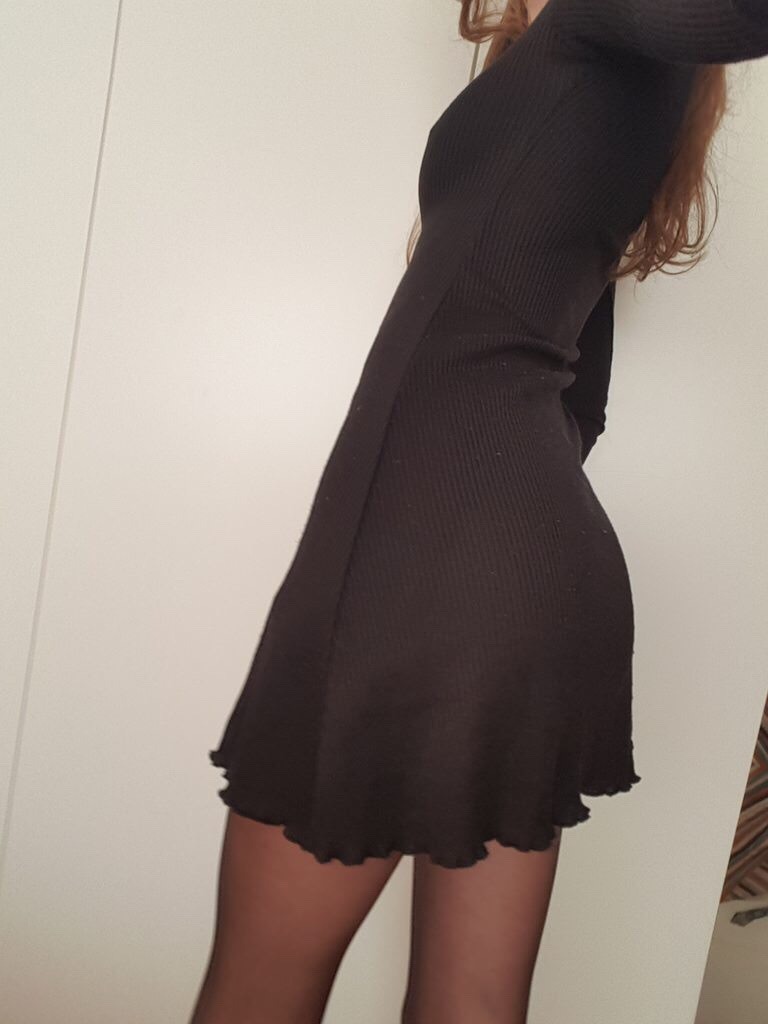 sweetbabybree:  Getting ready for a party tonight. Hope someone notices I’m not
