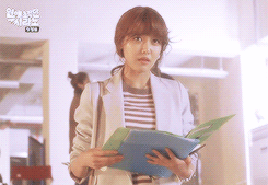shining-sooyoung-deactivated201:  Gong Minyoung (played by Sooyoung): the moment
