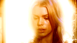 timelordthirteen:Rose Tyler in Every Episode | S01E13 - The Parting of the Ways