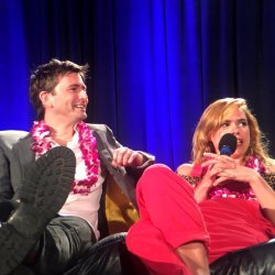 itsonlythesoaps:  From EVE ‏@allonswoIf as usual billie piper sits so comfortable like it’s her own couch in her house lmao same billie same  –Photo of Billie Piper and David Tennant at Wizard World St. Louis April 2 2016 