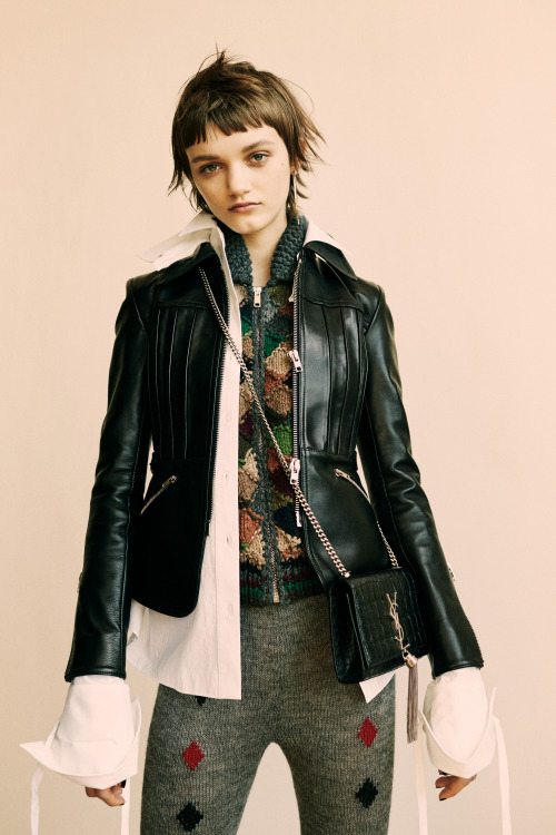 lensblr-network:  Peyton Knight was shot by Billy Kidd. photo by iwasshotbybillykidd.com