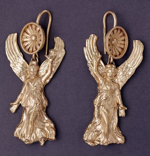 Earrings depicting Nike, the goddess of victory. 4th-3rd century BC, western Greek