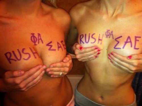 nakednewbie:  Beautful Foreplay