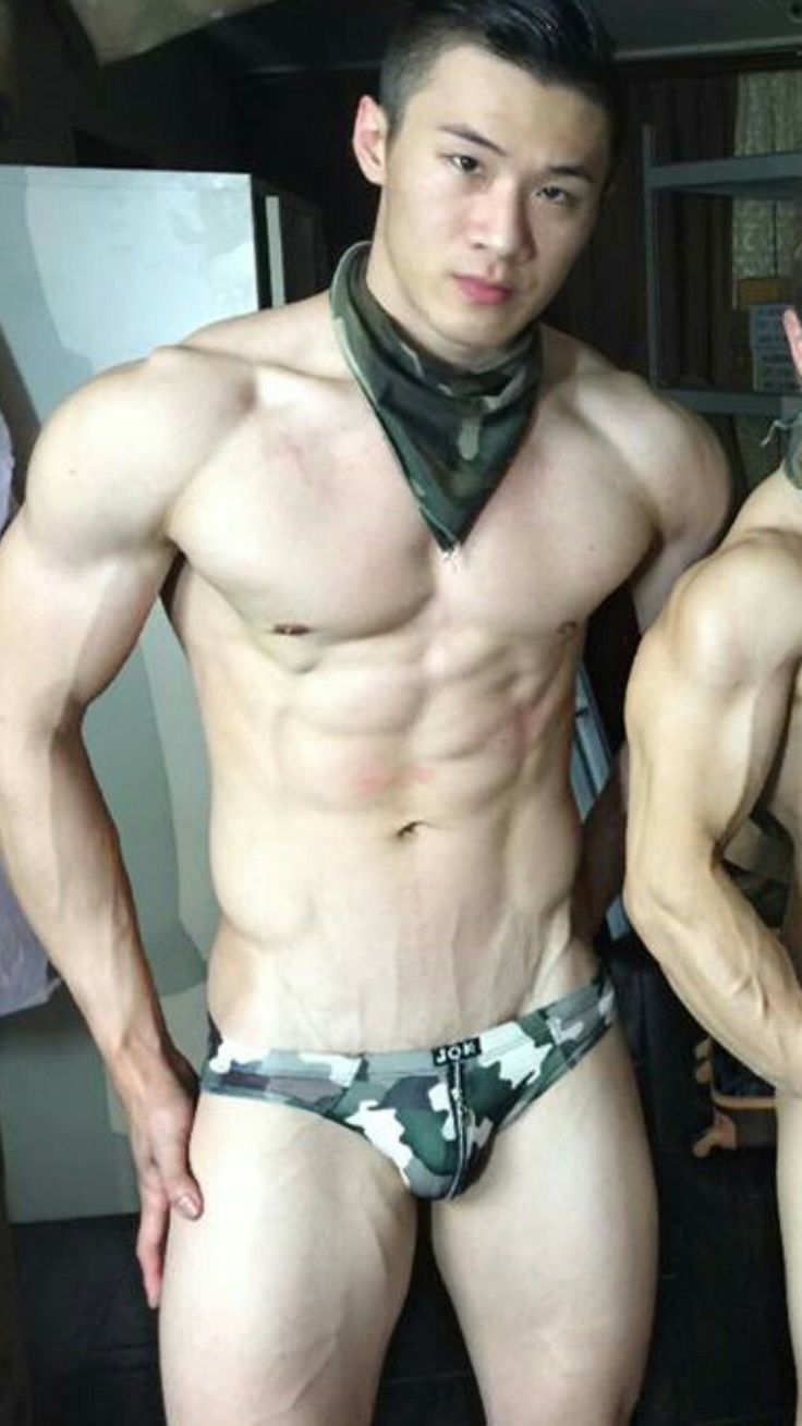 evianguy:  Hawt Asian Stud!