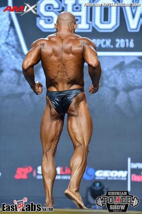 themuscleworshipdiaries:  sannong:    Bobro Sergey (Бобро Сергей) - 2016 Siberian Power Show, 80 kg.Tight as a fucking drum and loving it!  Fuck yeah!! Love that dry shredded conditioning and those cheeky facial expressions!