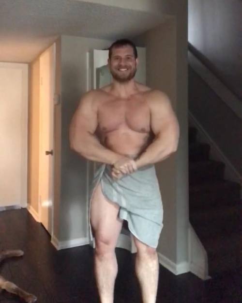 jimbibearfan:  bigtexmusc: skiinner1-us:  max14me:         Kyle Blevins in
