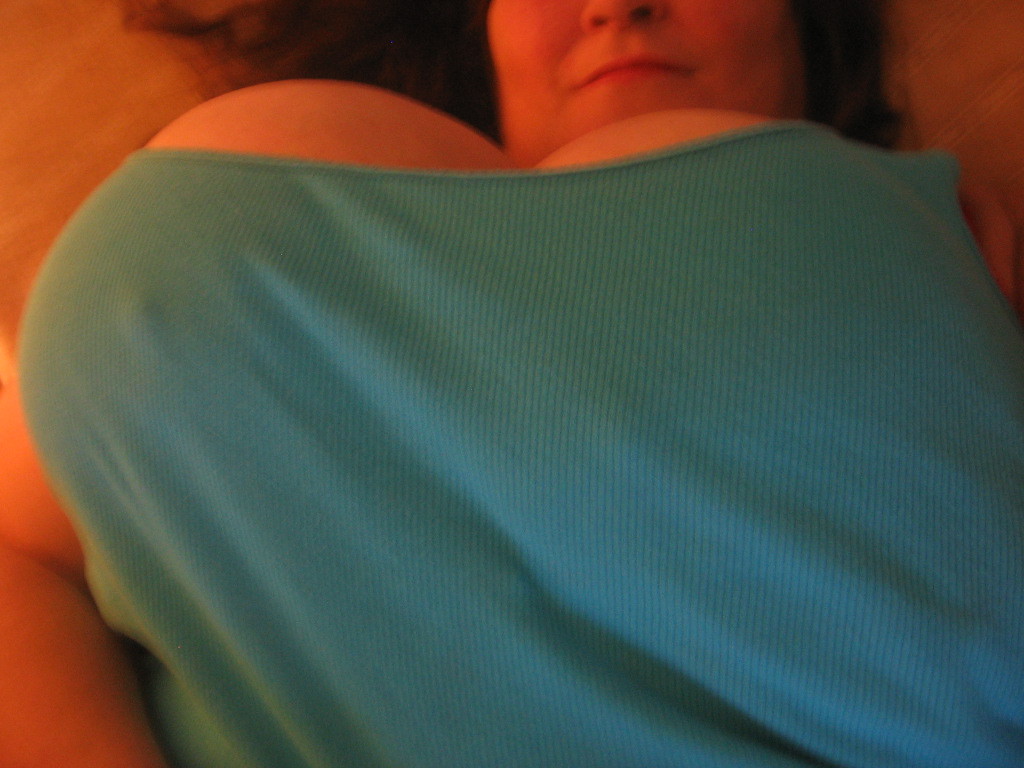 wickedlywenchy:  Look closely you can see a headlight :-)