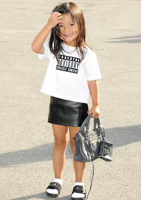 chasingsol:ivy-and-twine:Look at this child.  Her name is Aila Wang and she is always stylin.  my ch
