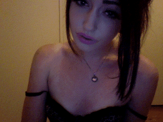 kokiriprincesss:  i crave your touch, what i would give to feel it again.. 