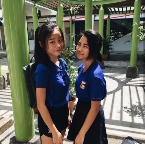 isgschoolgirls:    follow and reblog for more ❤