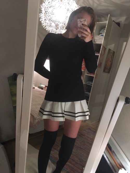 fillmyprincessparts:if Daddy thinks im cute then im happy