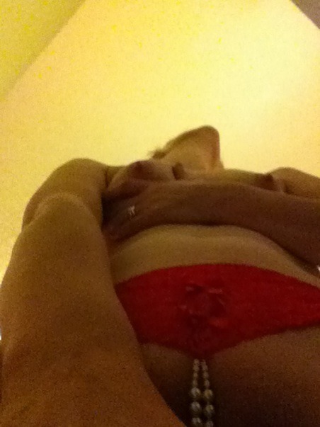 joerice2000:  Incredible sumbmision via e-mail gerarzoz@gmail.com   She is absolutely beautiful
