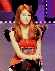 sooyounqster:  flawless soo 