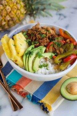 guardians-of-the-food:  Crock Pot Pineapple Pork Burrito Bowl