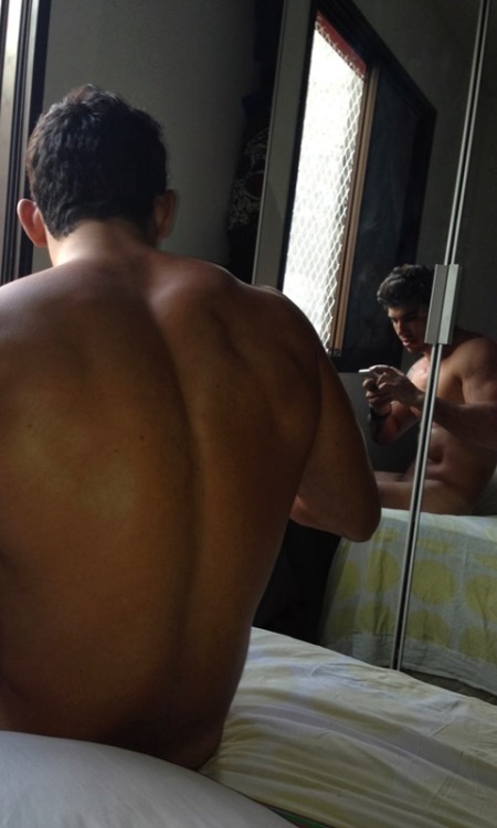 rodyrico:  vergasyfetichesgay:  Diego Mineiro, sexy macho brasileño con una imponente vergota!  …Para ver mas latinos vergones entra a  vergasyfetichesgay    Que ricura, guauuuuu