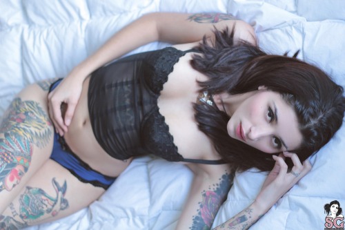 perpetualsuicide:  Suicide Girls - Ginebra - Feel It All Around