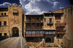 travelingcolors:  The beautiful Valderrobres,