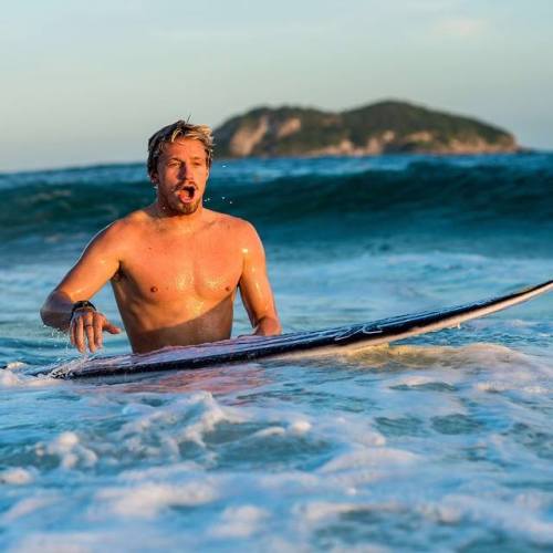 zonacarioca:  tropical/surf