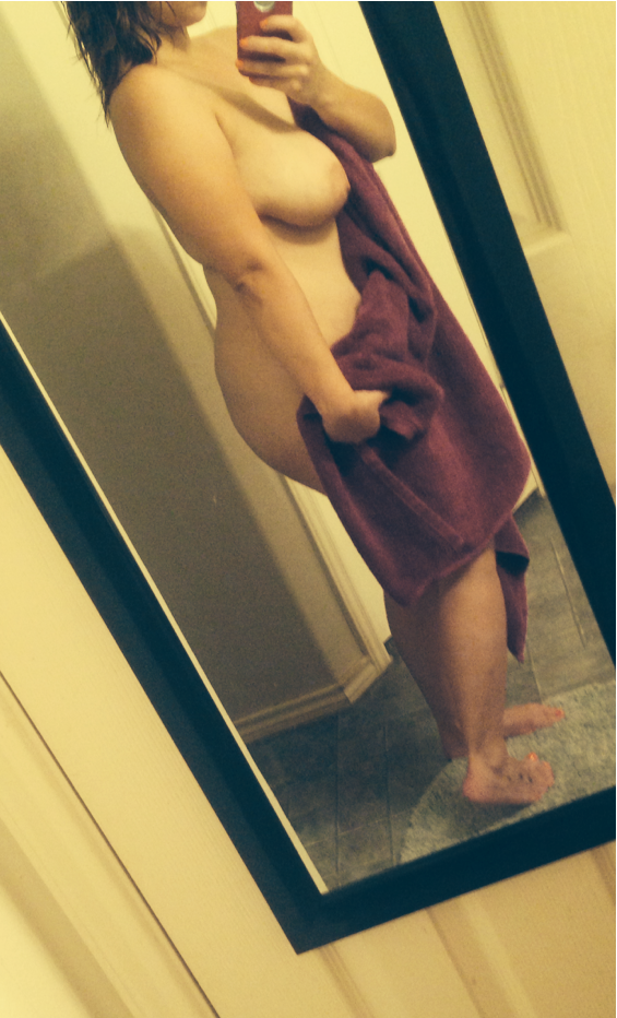 sweetparadise26:  fresh out of the shower 🚿💦💦 #selfie 💋