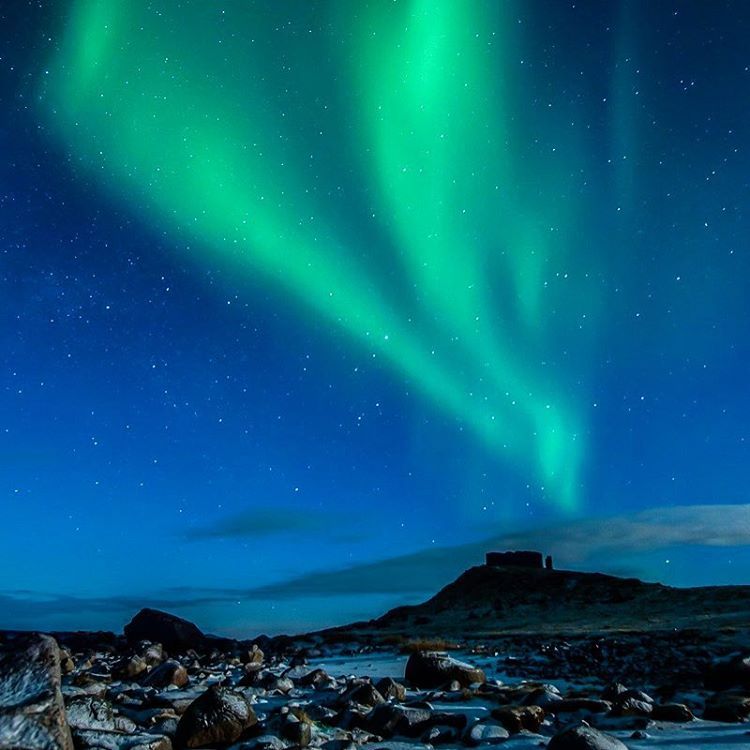 Light signals over Eggum. #aurora #lofoten #norway (at Eggum, Nordland, Norway)