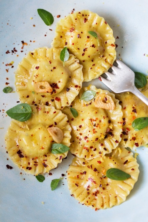 VEGAN RAVIOLI WITH PUMPKIN AND RICOTTA