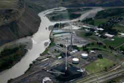 Climateadaptation:  America, Model For The World? This Coal Plant Leaks And Dumps