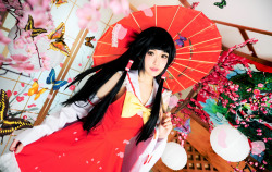 cosplay-soul:Reimu Hakurei | The Touhou Project