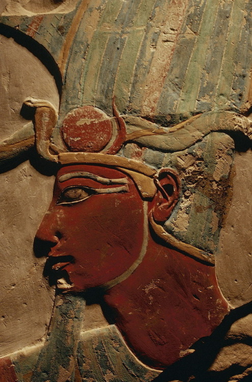 grandegyptianmuseum:Polychrome relief of the warrior king Thutmose III (1479-1425 BC) wearing the At