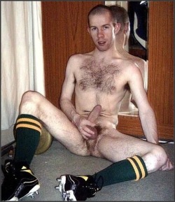 carson-bear:hairy bear yum check out my archive