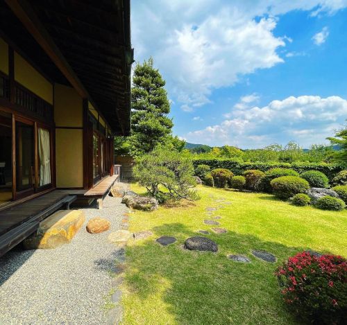 吉田山荘 / Yoshida Sanso Garden, Kyoto 京都市の『吉田山荘』の庭園が素敵…！ 6/6(月)までカフェ真古館で『山崎さおり 茶器展』、離れで『真砂三千代の茶衣 (sai)』