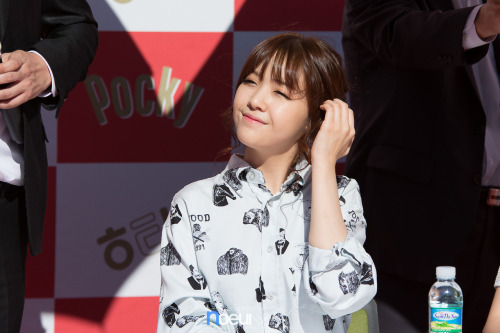 Min Ah (Girls Day) - Pocky Fansign Pics