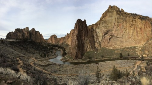 Misery Ridge TrailSmith Rock State ParkStopped in the bustling little town of Bend, Oregon after lea