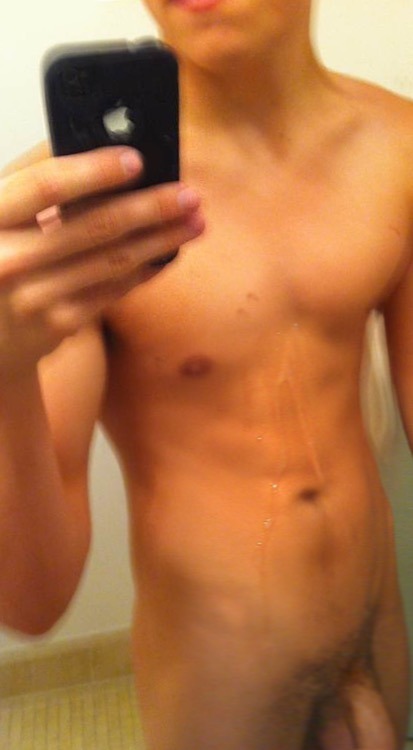 0nlyrealboys: hotladsbusted:  throwback to when the d in disney came  🤤🍆 