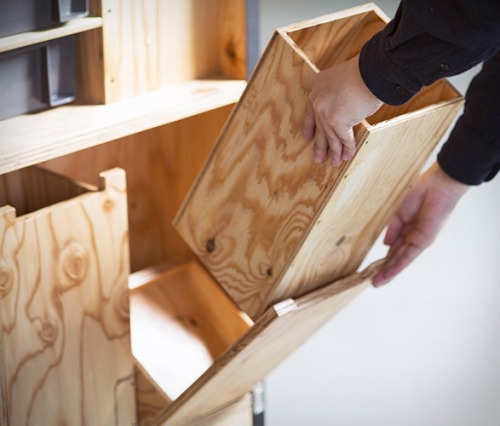 Good wood - loving this super compact workspace that literally folds up into a nice clean block. Mig