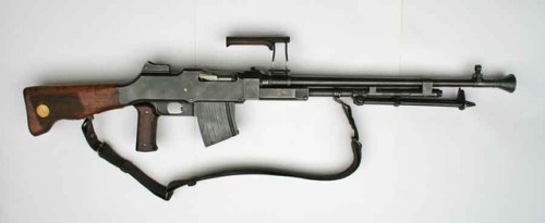 Swedish kg/m1937 light machine gunhttp://www.gotavapen.se/gota/artiklar/kg/swedish_kg2.htm